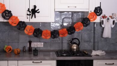 Halloween Décor