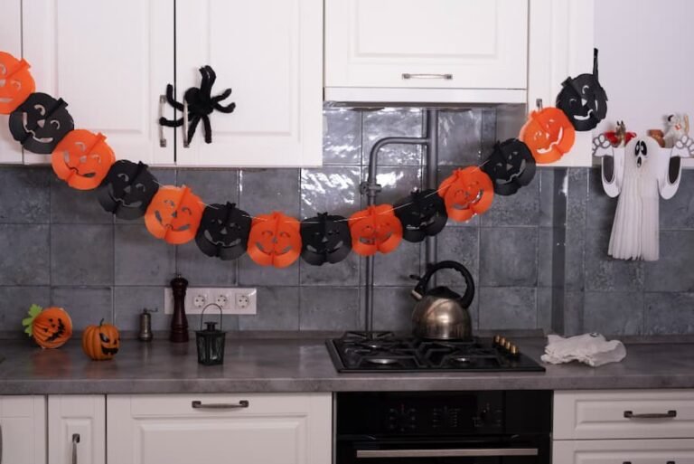 Halloween Décor